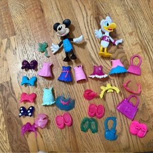 SOLD-Minnie Mouse Snap 'N Style playset, with figures, Minnie Mouse & Daisy Duck